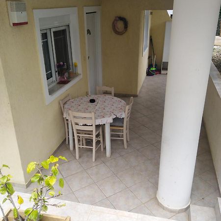 Stavros Apartments 아르테미다 외부 사진