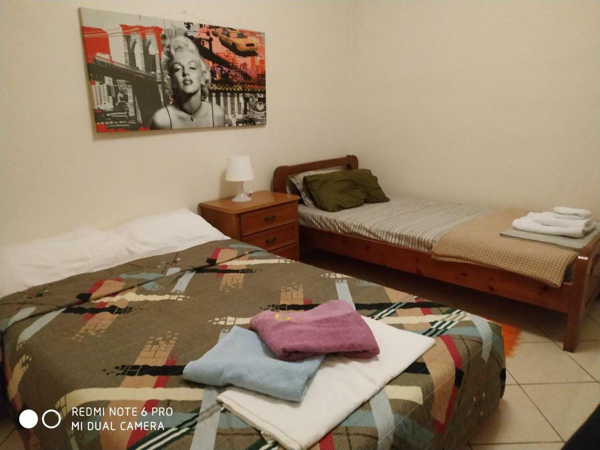 Stavros Apartments 아르테미다 외부 사진